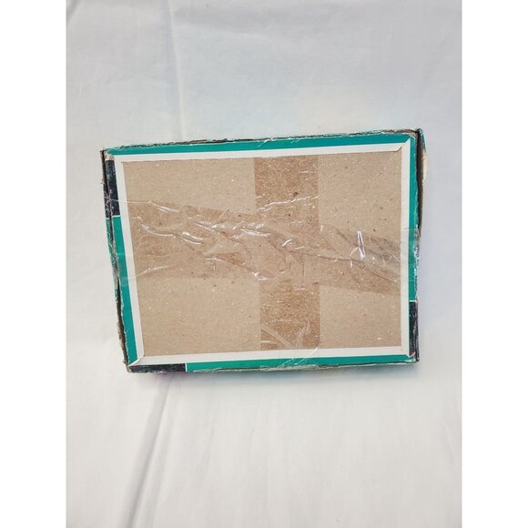 Used 500 Piece Puzzle Box 3 Puzzles - Picture 2 of 10